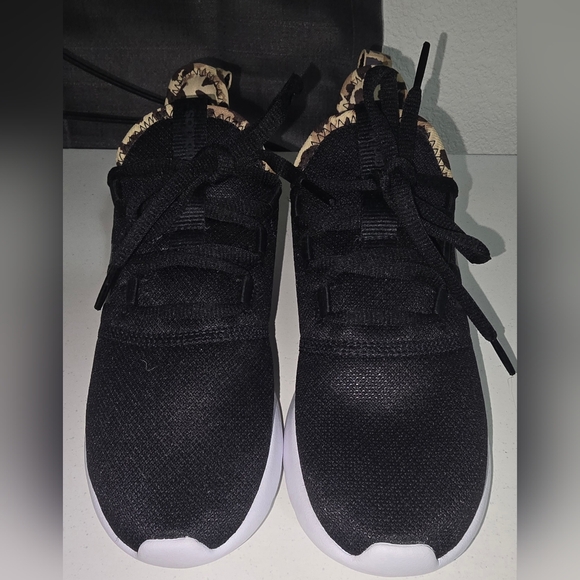 Adidas cloud foam size 6 black - Picture 7 of 7